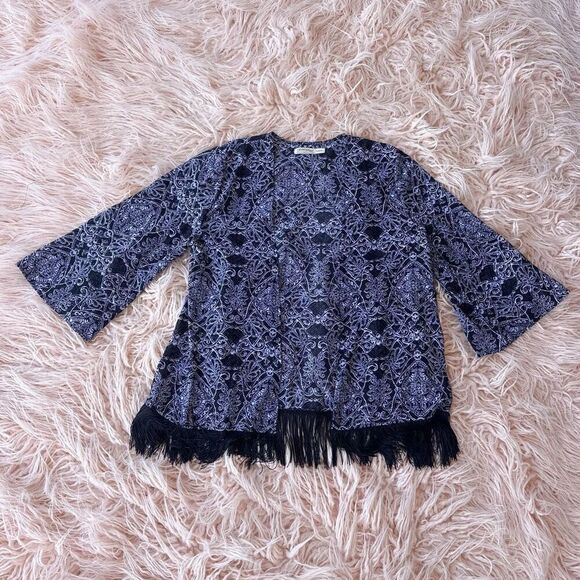 Women’s Large Fringe Kimono - Picture 1 of 4